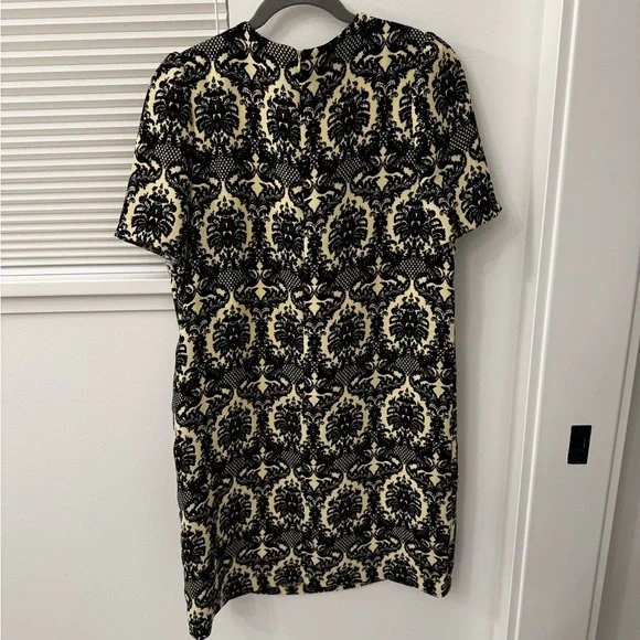 Elegant Damask Yellow and Black Dress - Picture 6 of 6